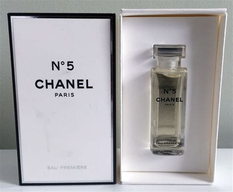 chanel deluxe|Chanel eau de parfum.